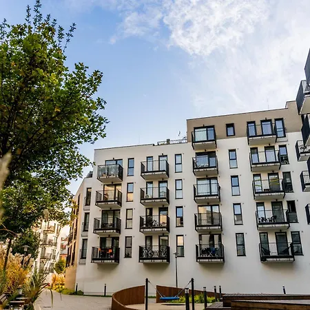 Warta River Glamour By Bookinghost