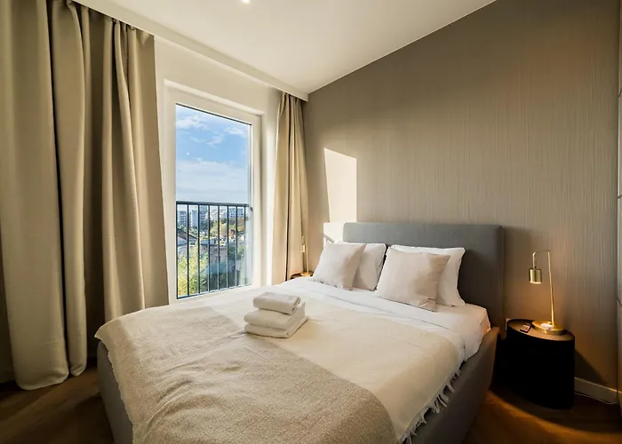 Warta River Glamour By Bookinghost * Познань