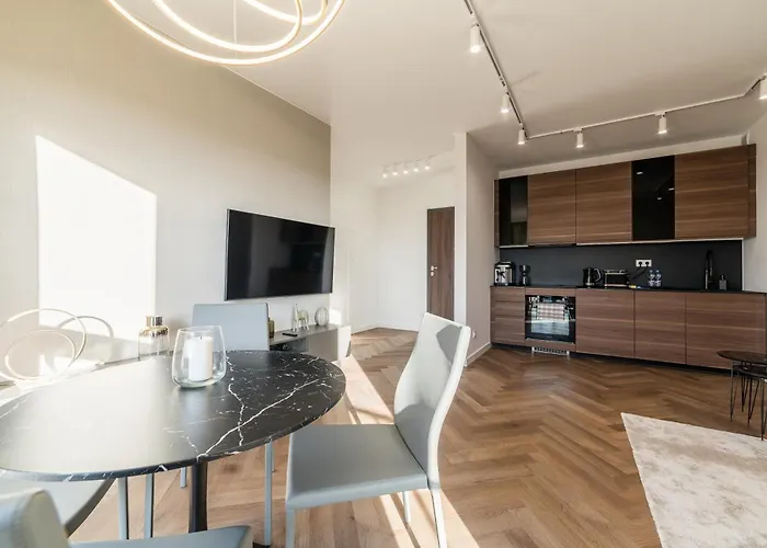 Warta River Glamour By Bookinghost